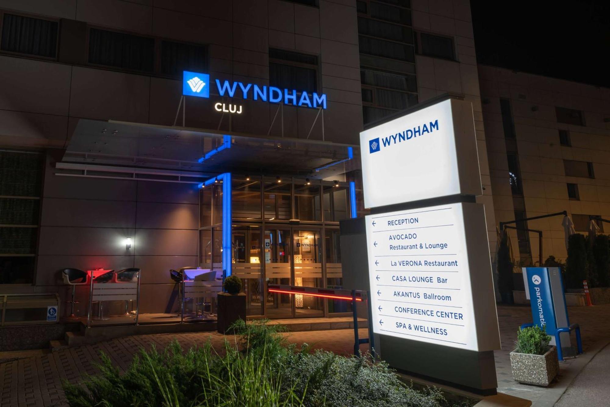 Wyndham Cluj Hotel Exterior foto